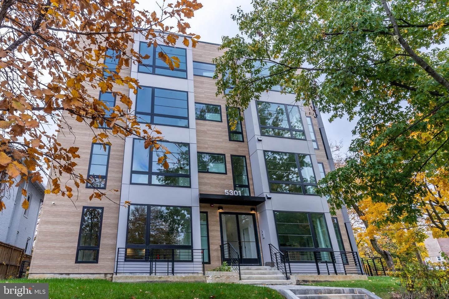 5301 Connecticut Avenue NW