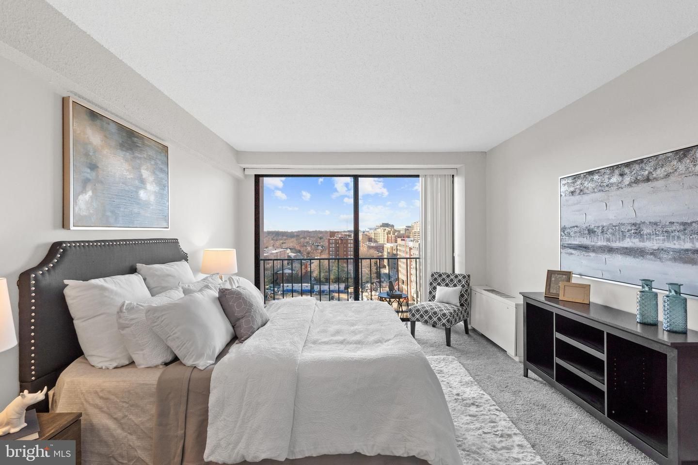 4141 N Henderson Road 1112
