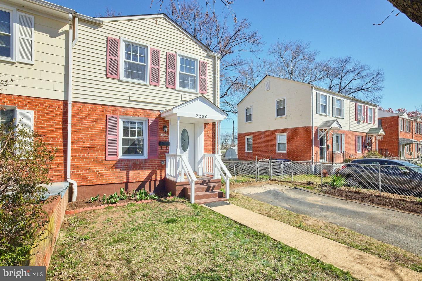 2250 Arlington Terrace