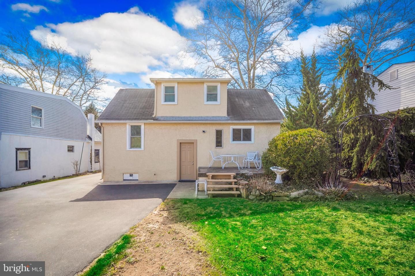 662 Hazel Avenue