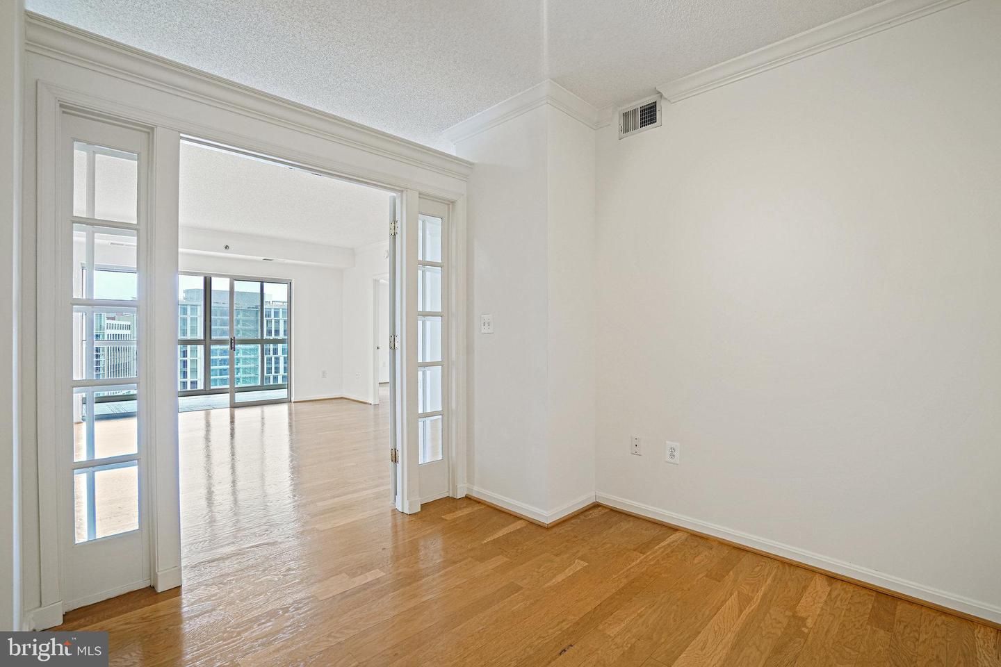 2181 Jamieson Avenue 1710/1711
