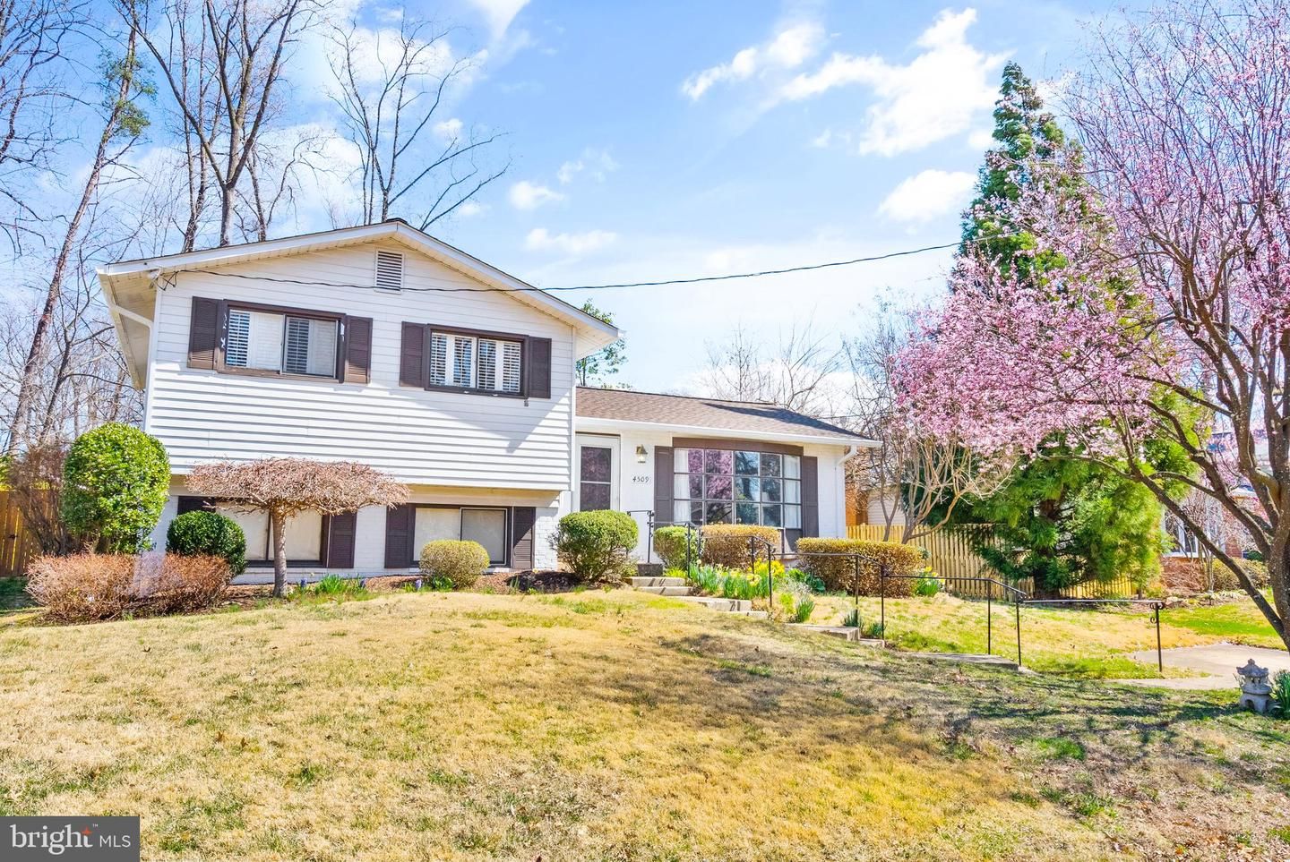 4509 Weyburn Drive
