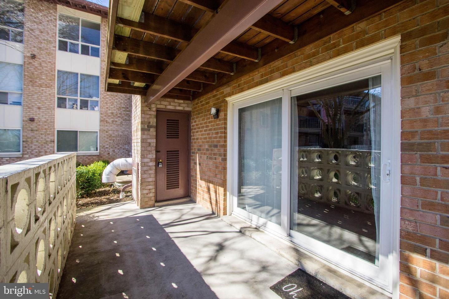 216 Locust Street SE 128