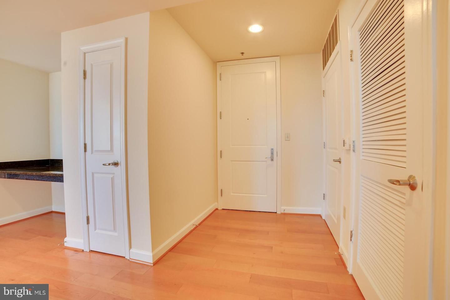 5750 Bou Avenue 1305