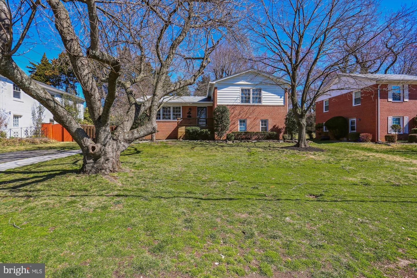 10807 Meadowhill Road
