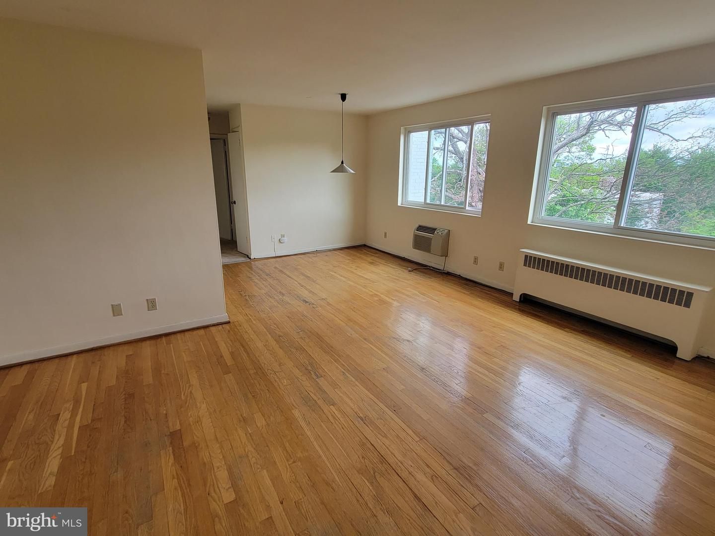 2059 N Woodstock Street 306