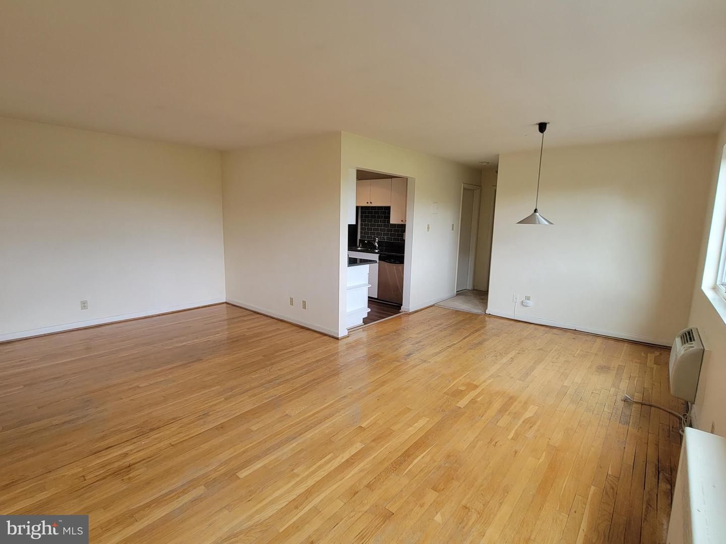 2059 N Woodstock Street 306