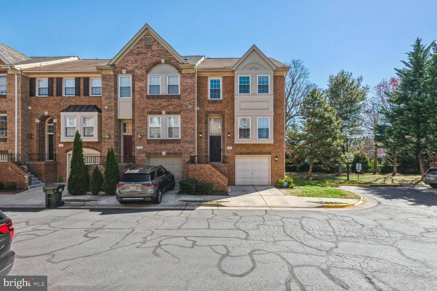 8019 Merry Oaks Court