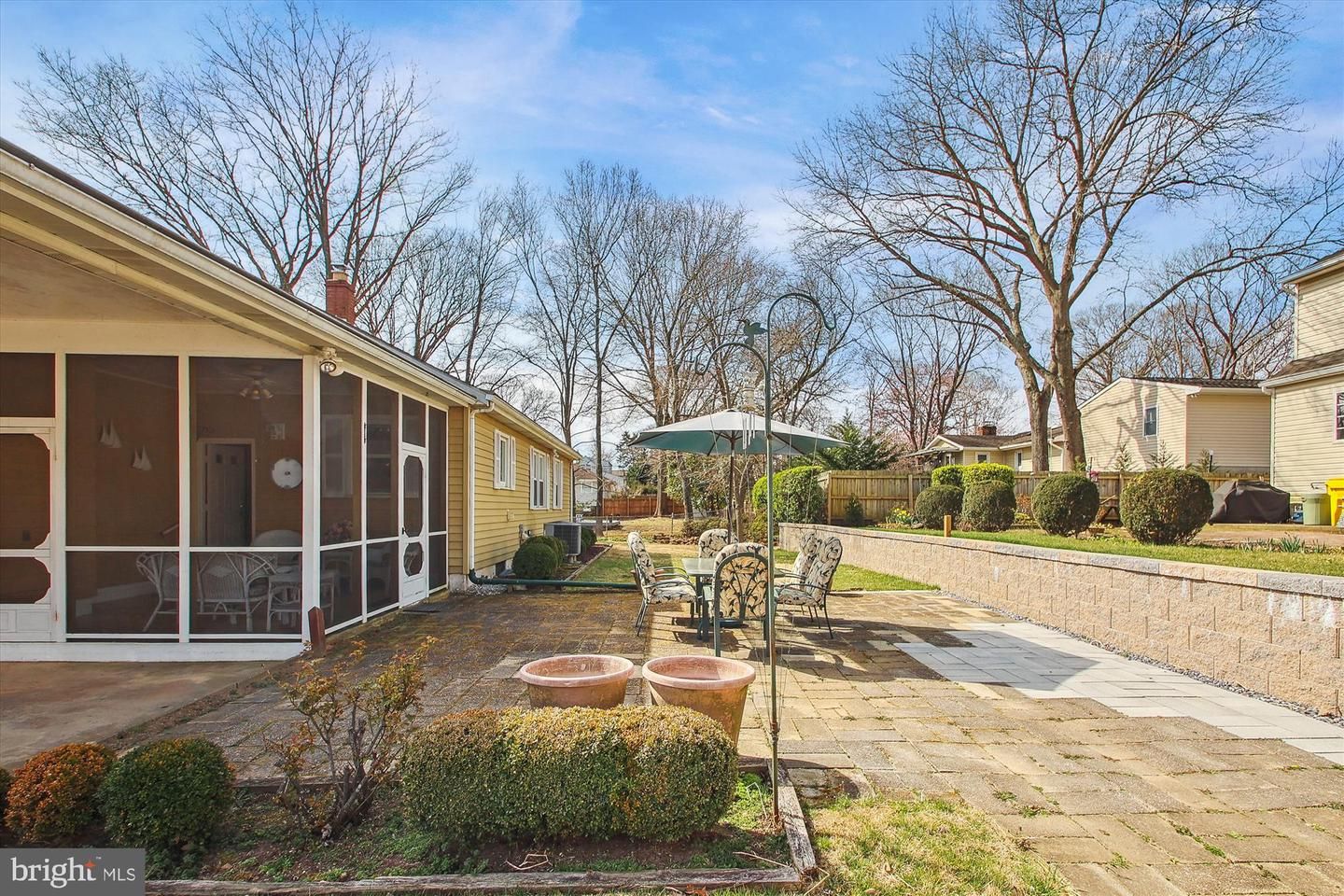 586 Center Drive