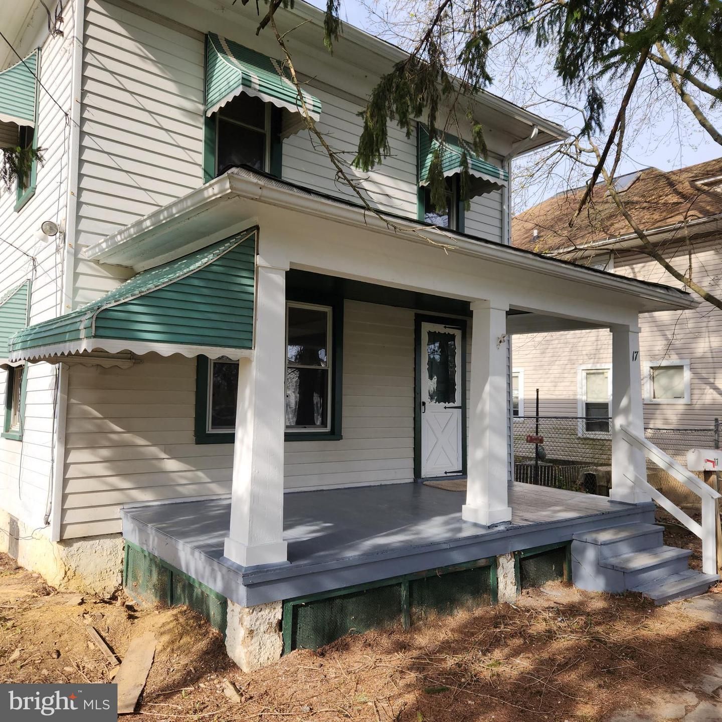 17 E Chatsworth Avenue