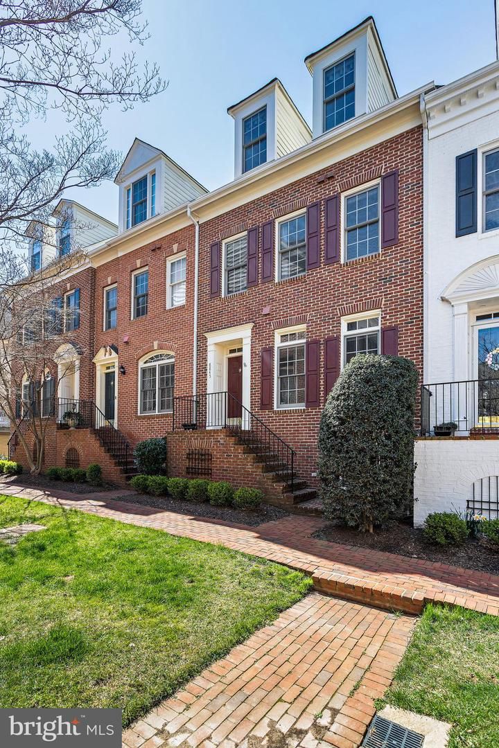 8845 Ashgrove House Lane