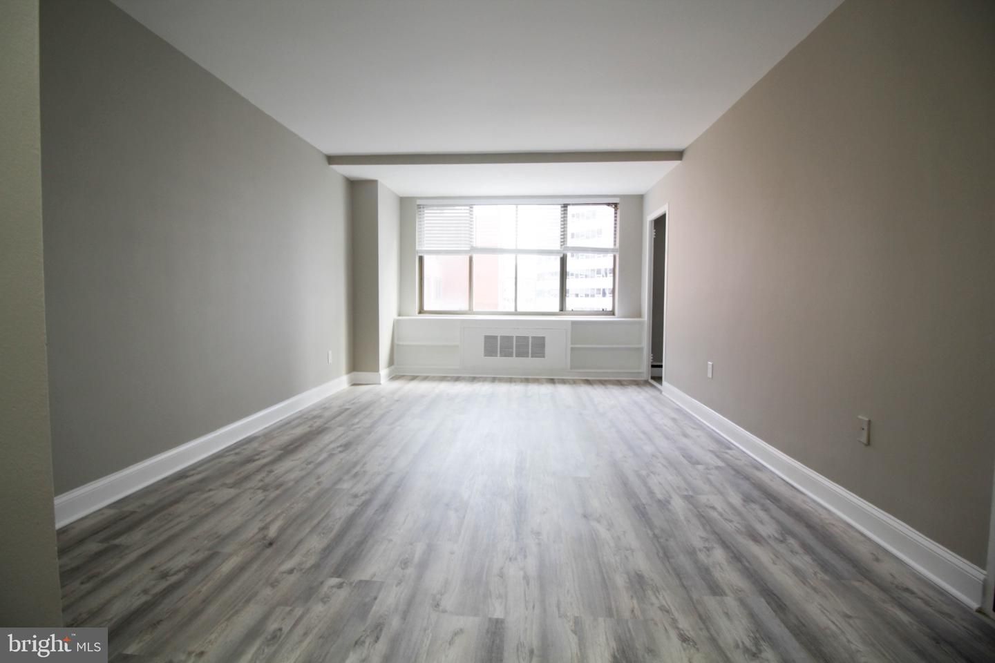 1121 Arlington Boulevard 811