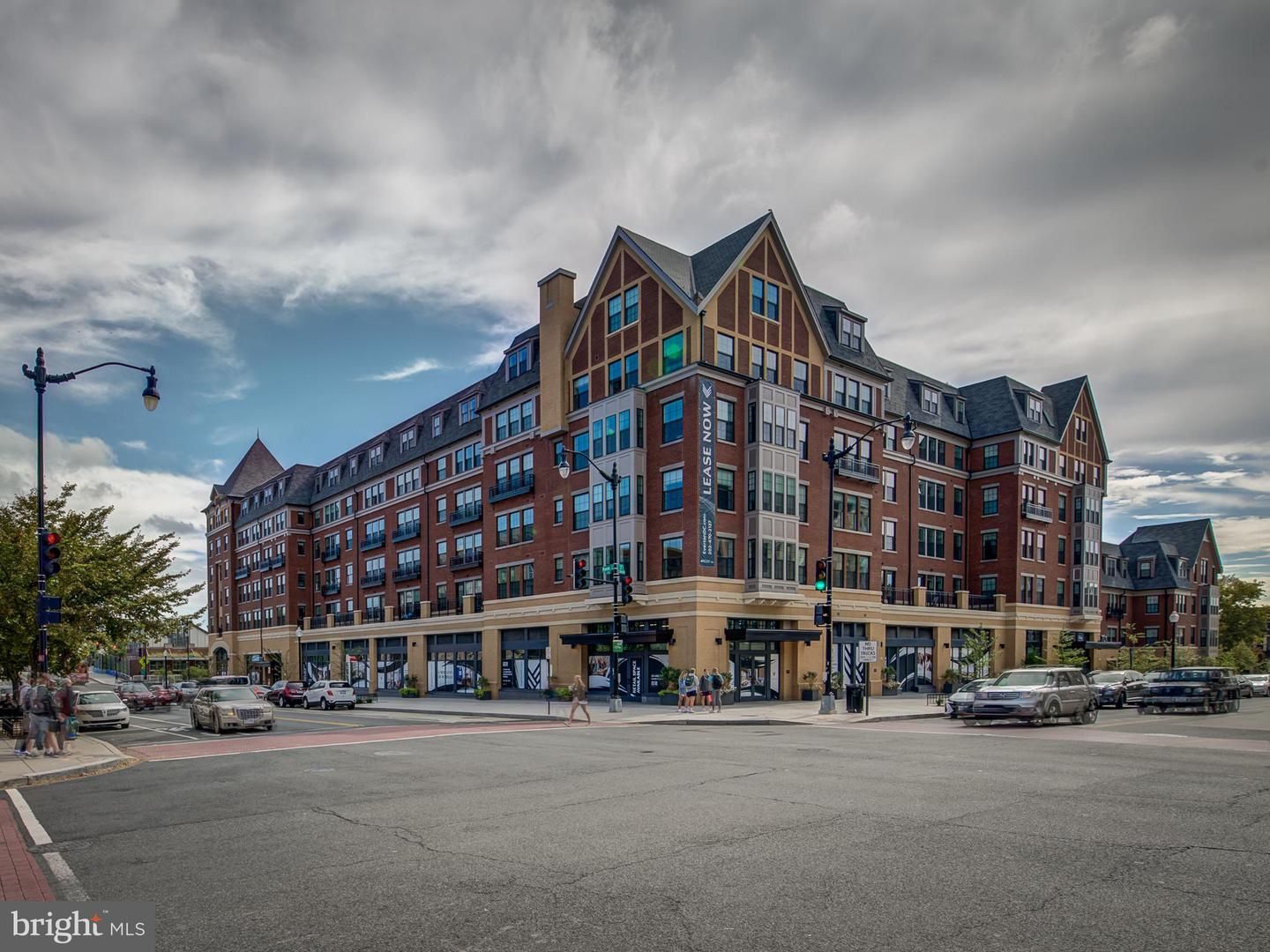 700 Monroe Street NE