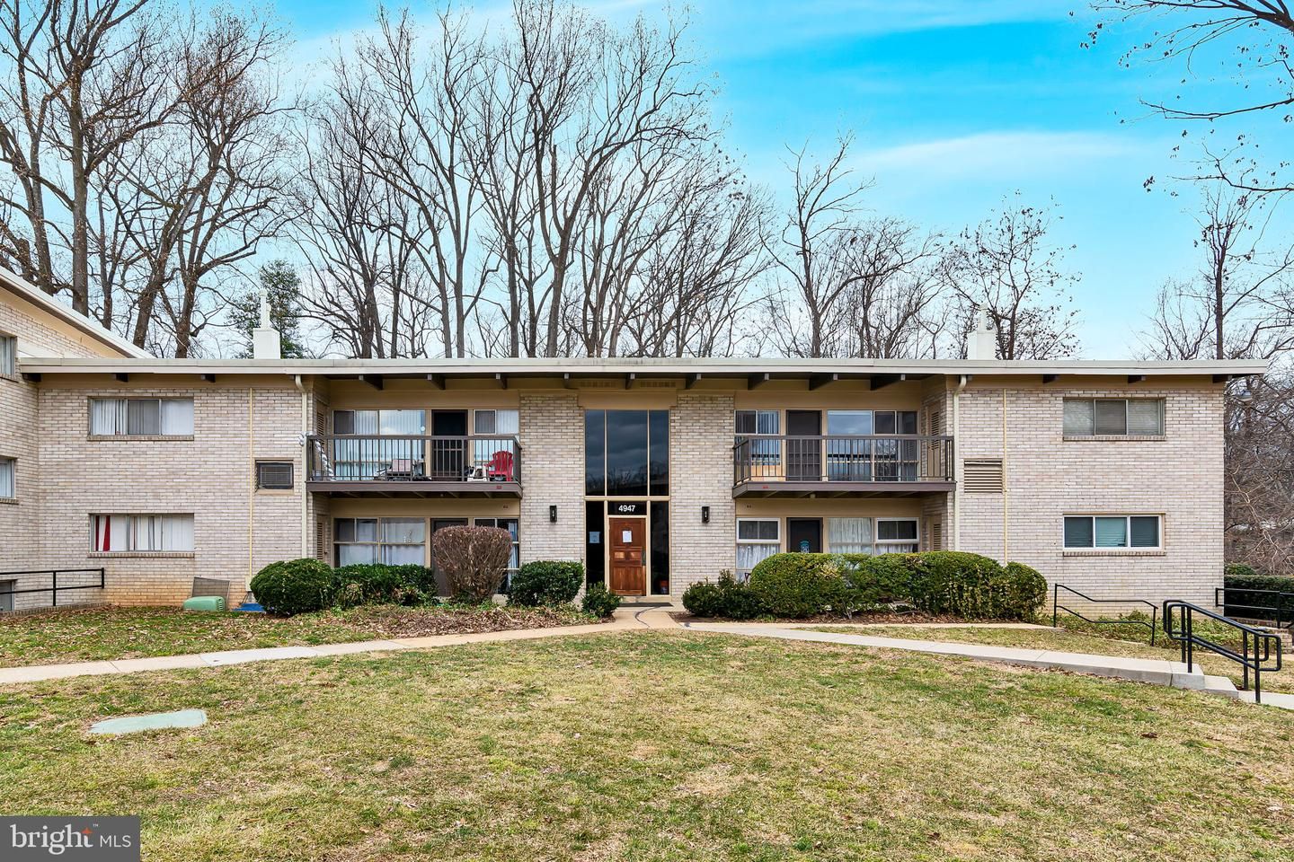 4947 Americana Drive J Or 212