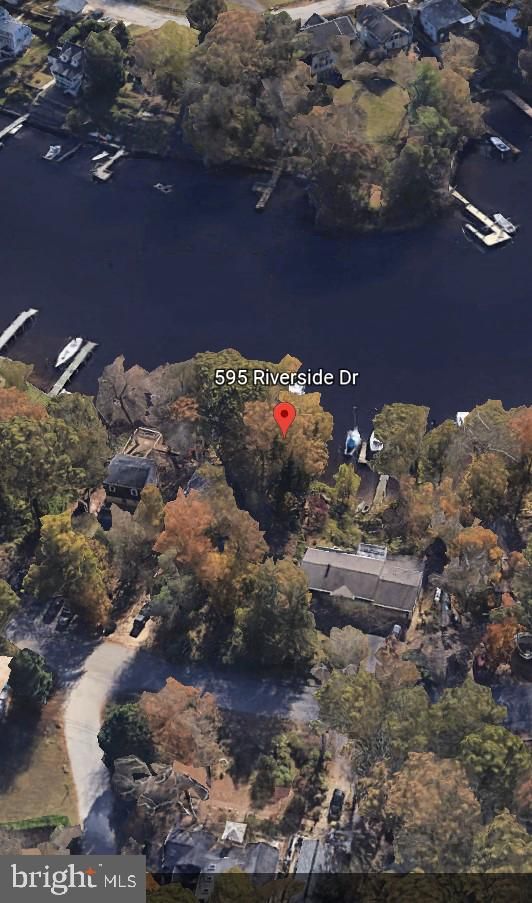 595 Riverside Drive