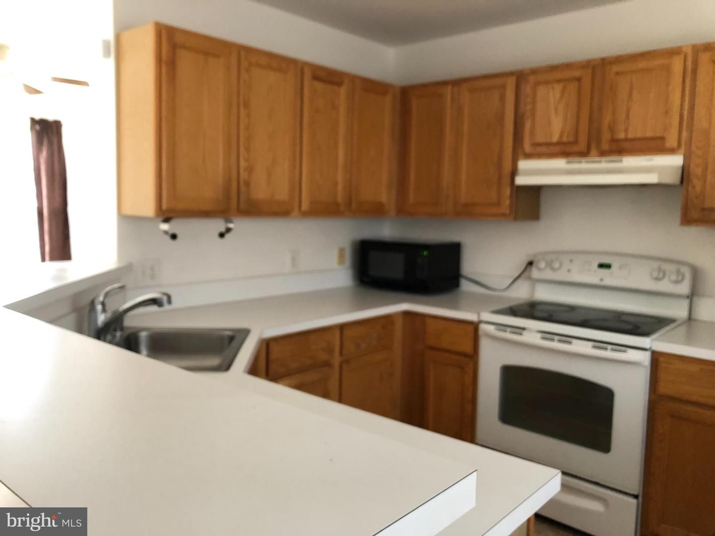 9614 Scales Place