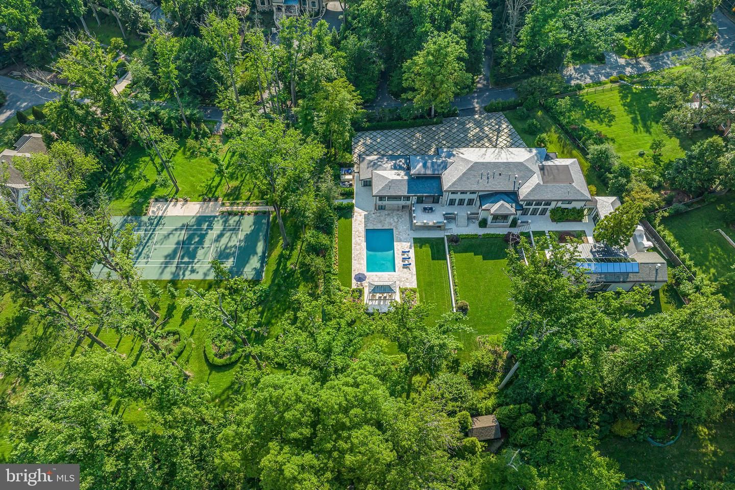 8801 Fernwood Road
