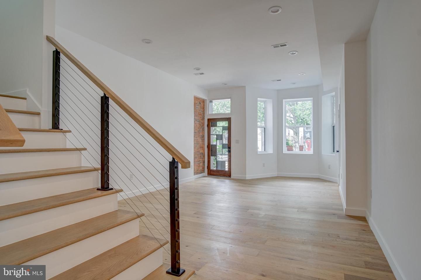 1813 N Capitol Street NE