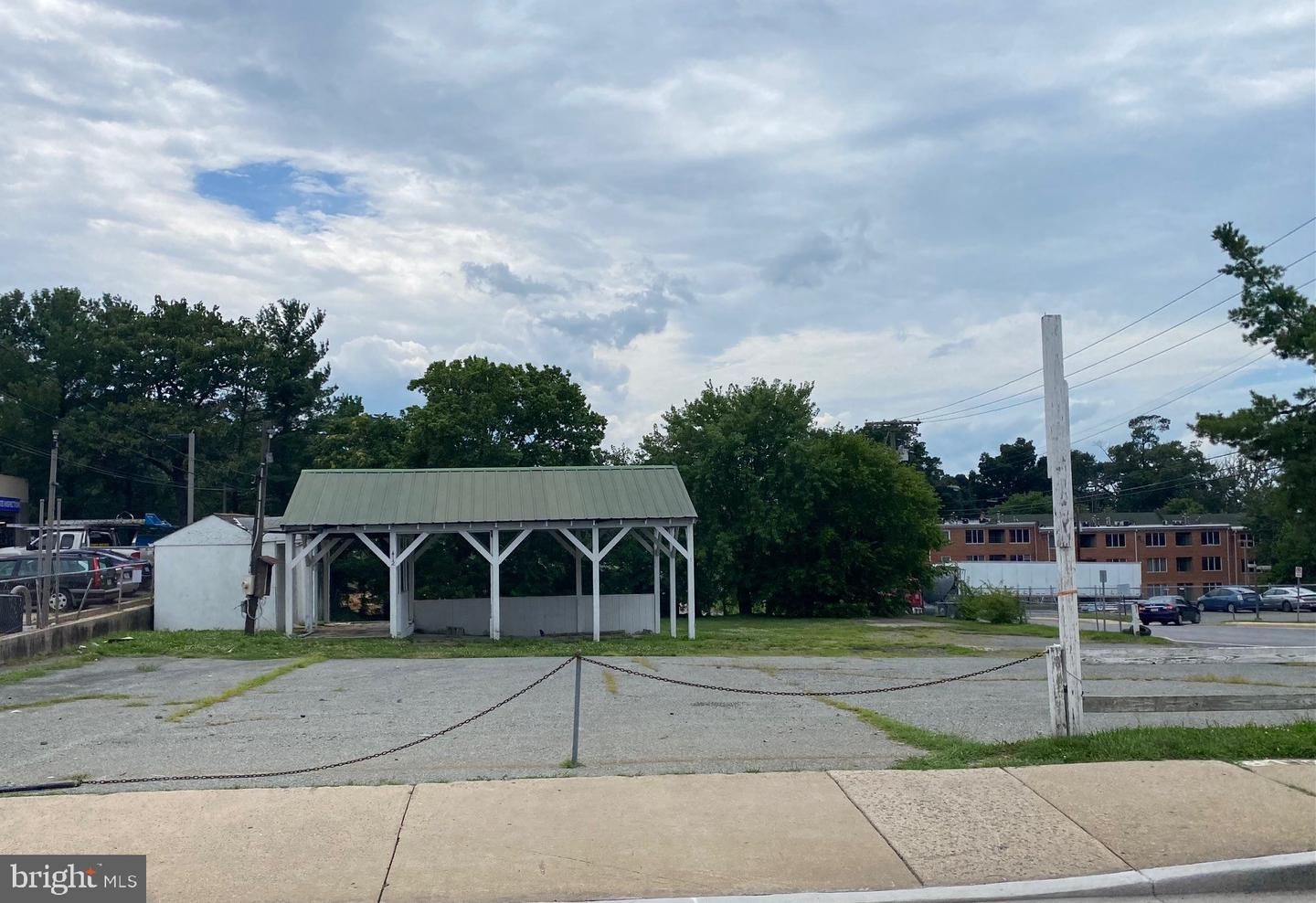 412 N Frederick Avenue