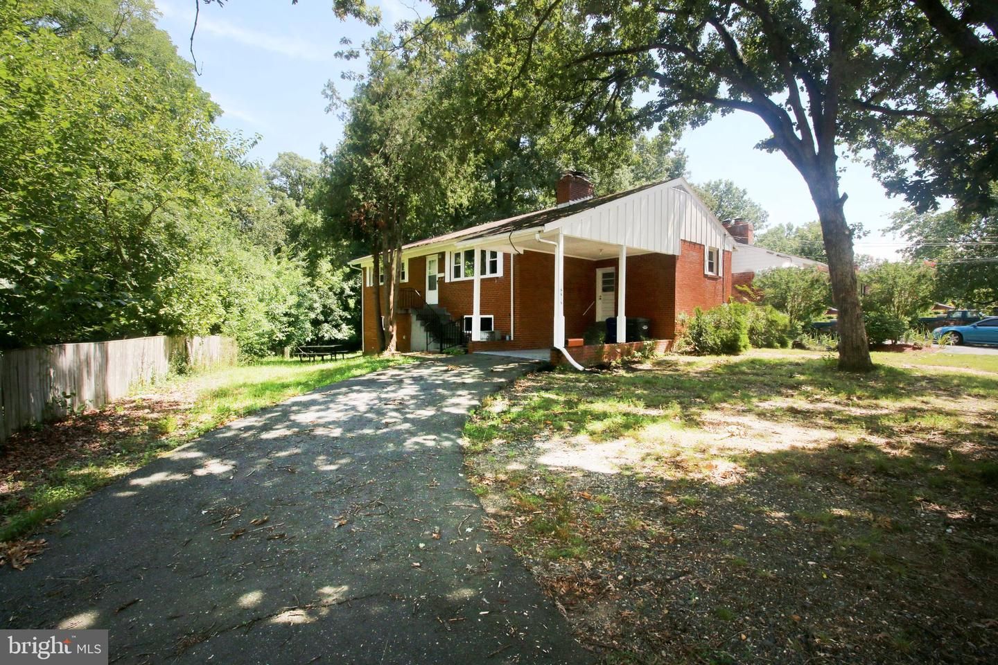 6615 The Parkway