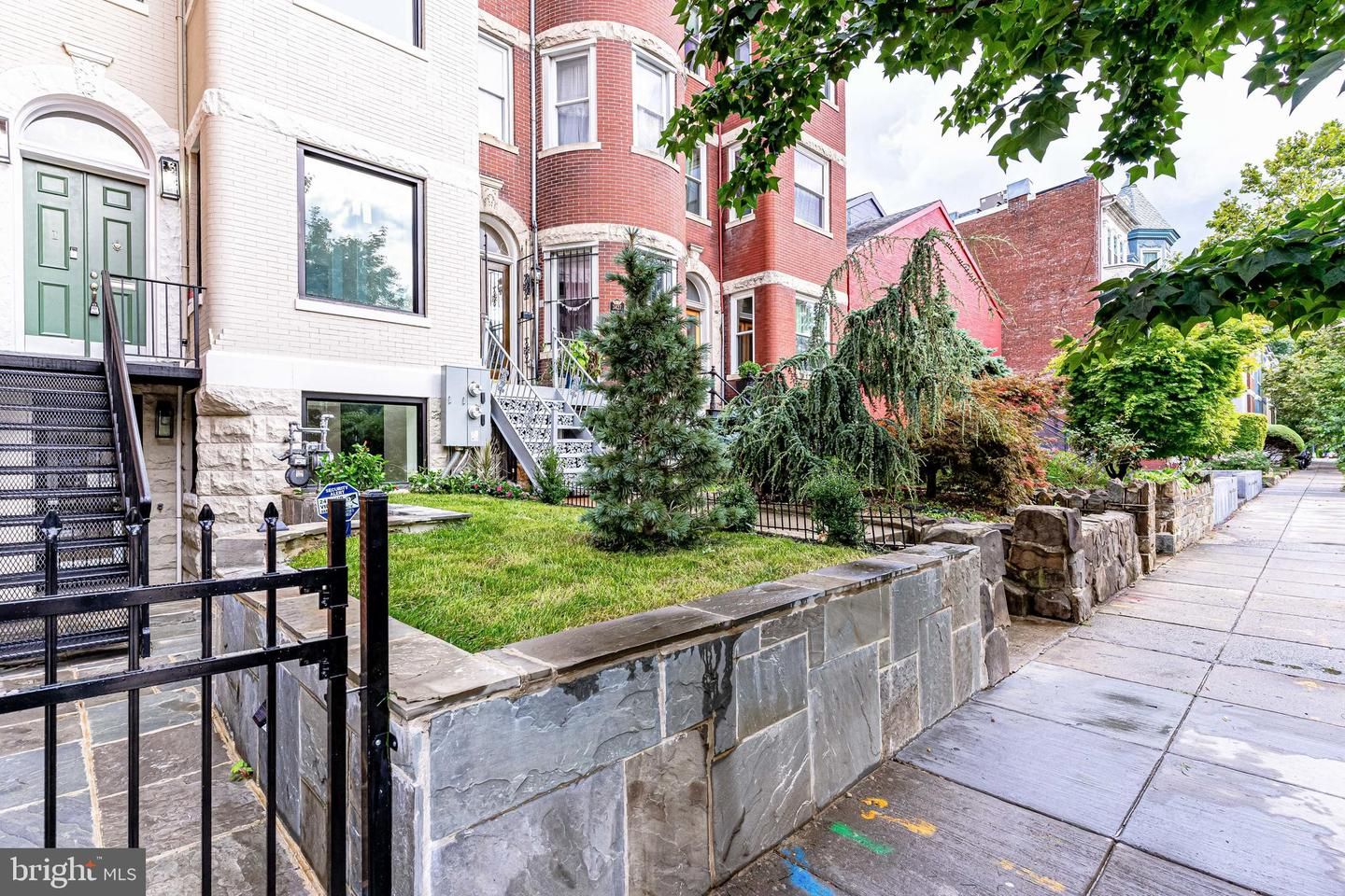 3429 Holmead NW 1