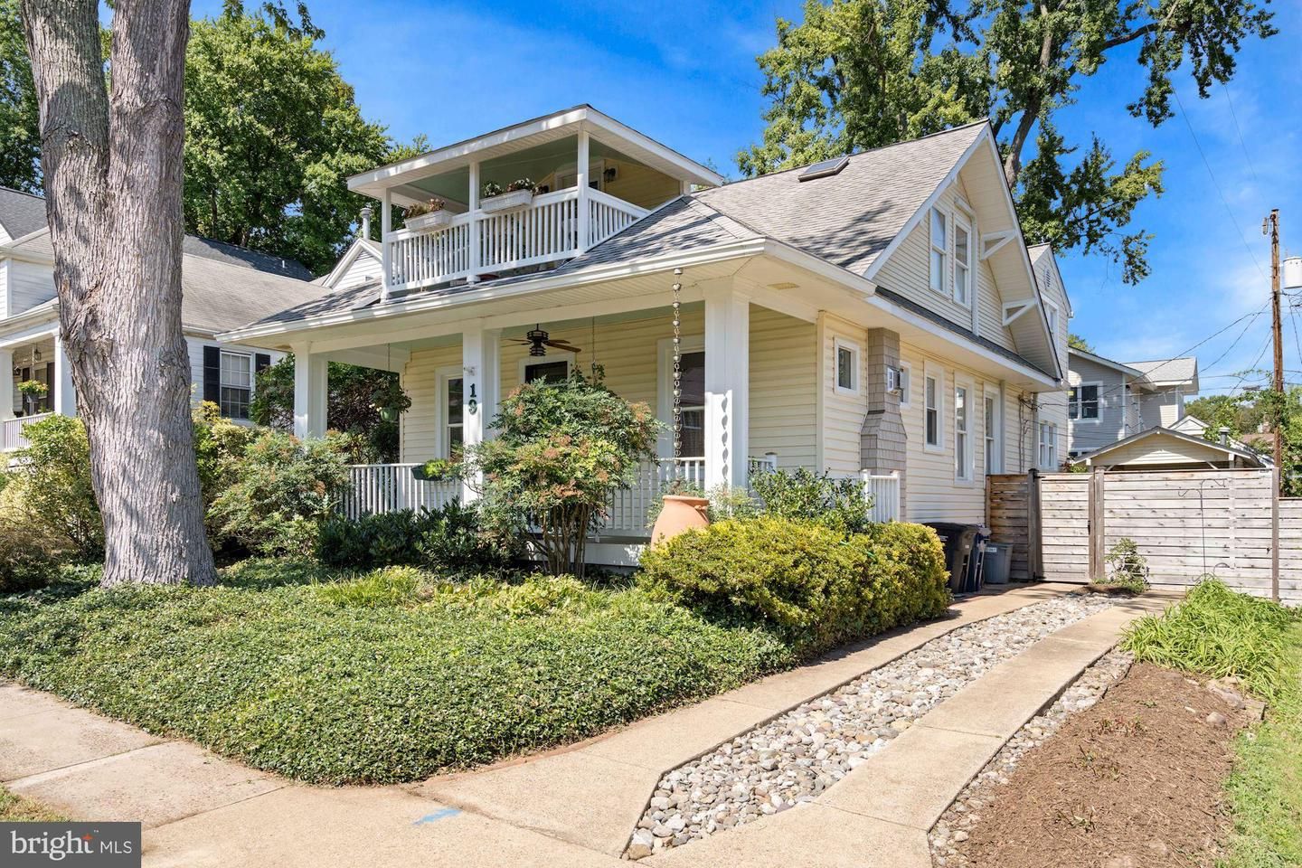 19 W Wyatt Avenue