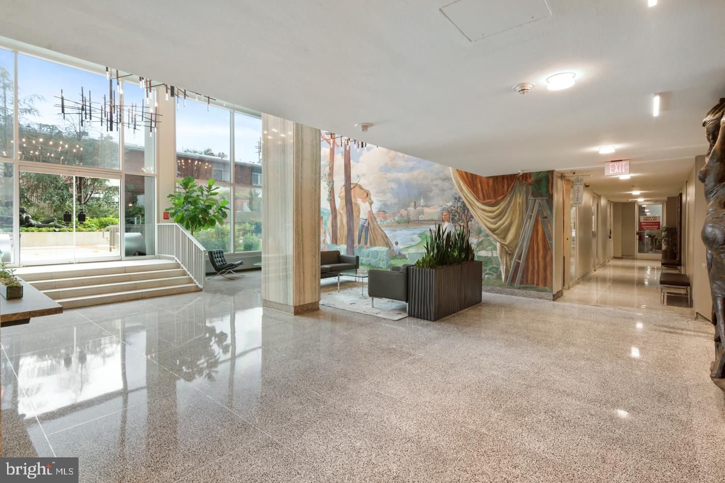 604 S Washington Square 2212