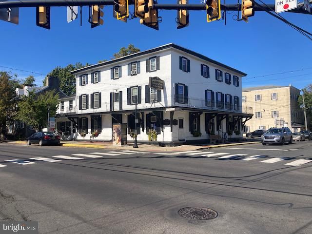 100 W Maple Avenue