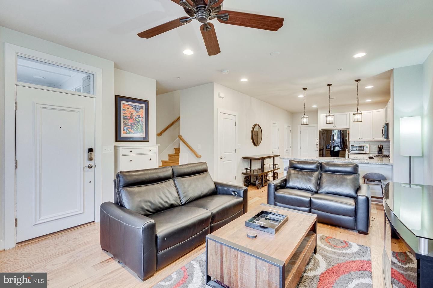 2411 Richmond Highway 101