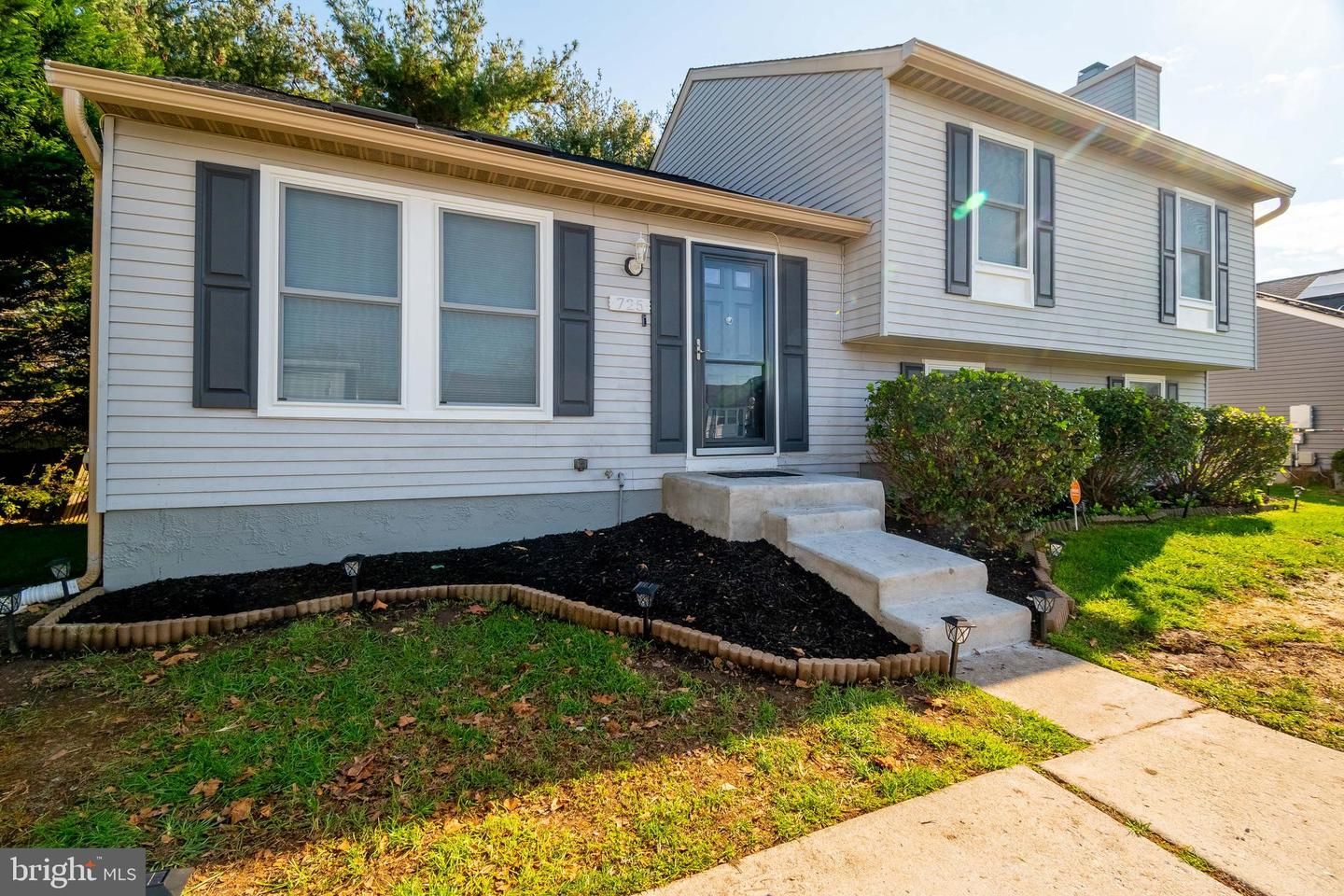 725 Rainbow Court