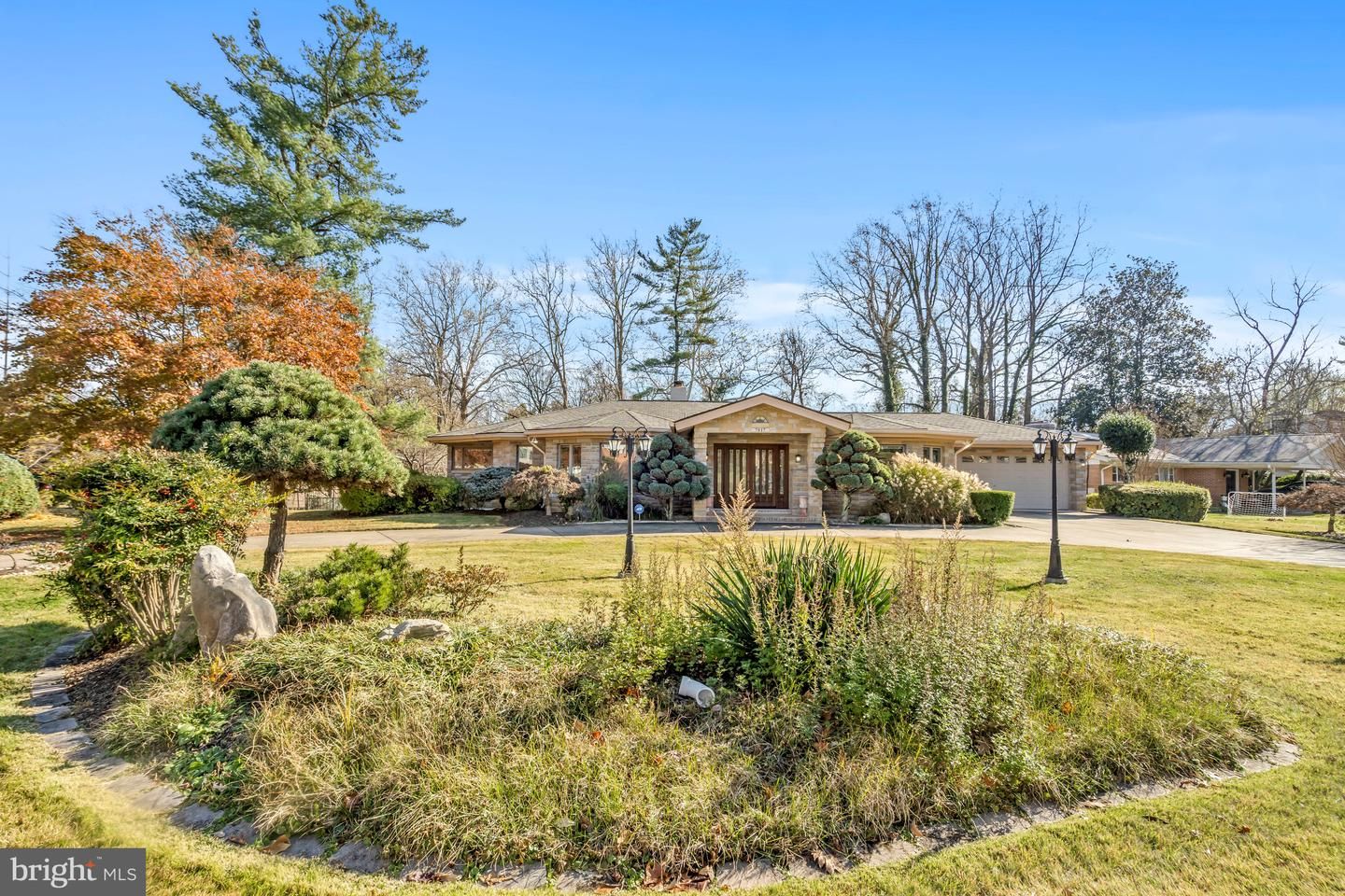 7017 Kenhill Road
