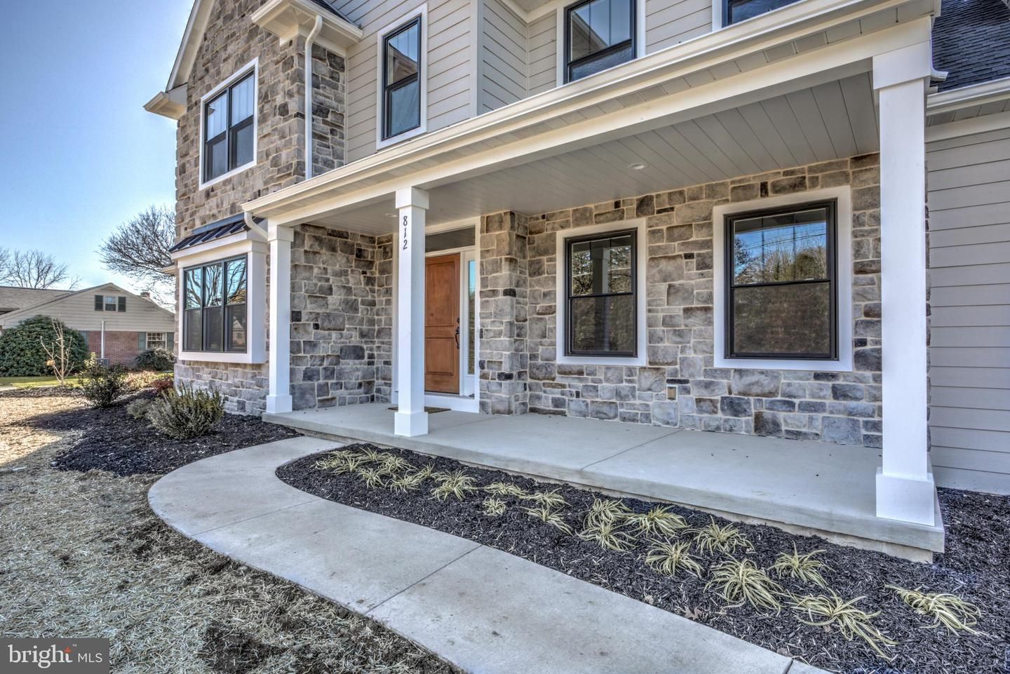 812 Furnace Hills Pike