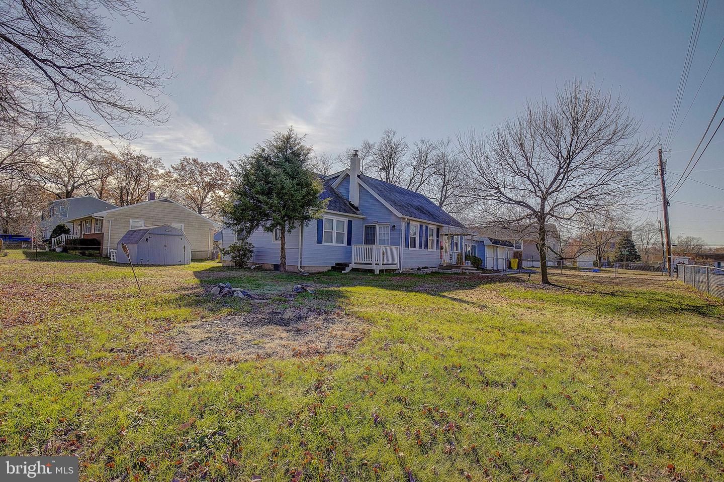 899 Longview Avenue