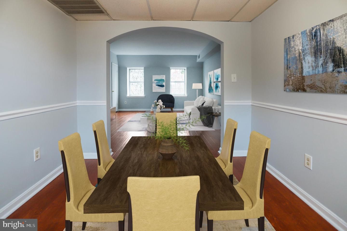 1725 Queens Lane 1-112