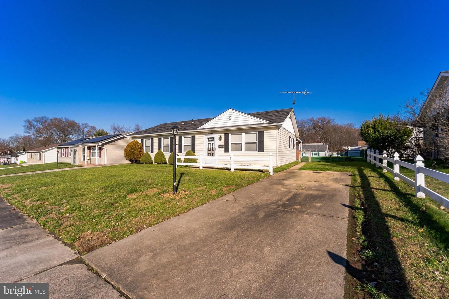 611 Hartwood Lane