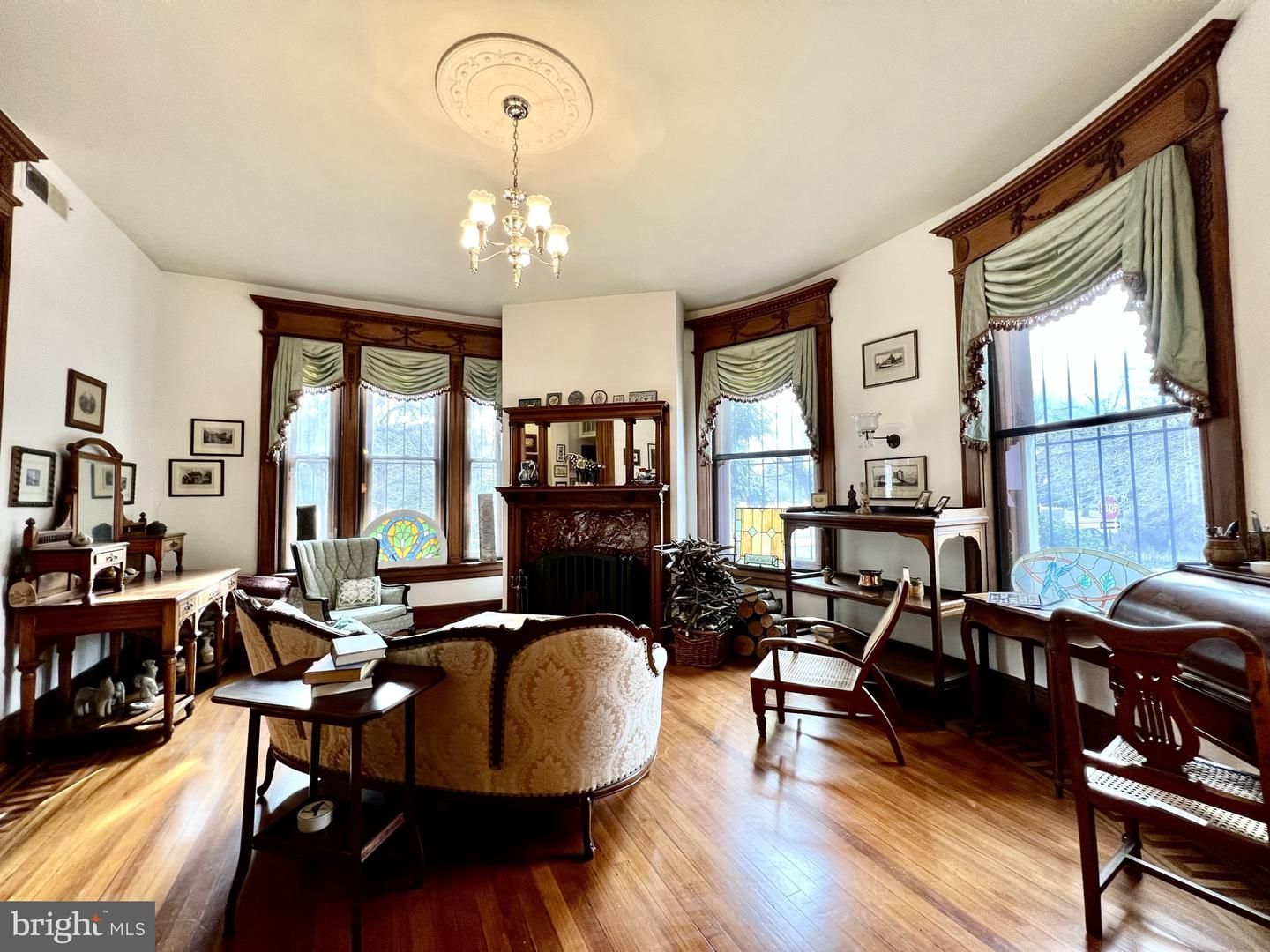 1200 East Capitol NE 3