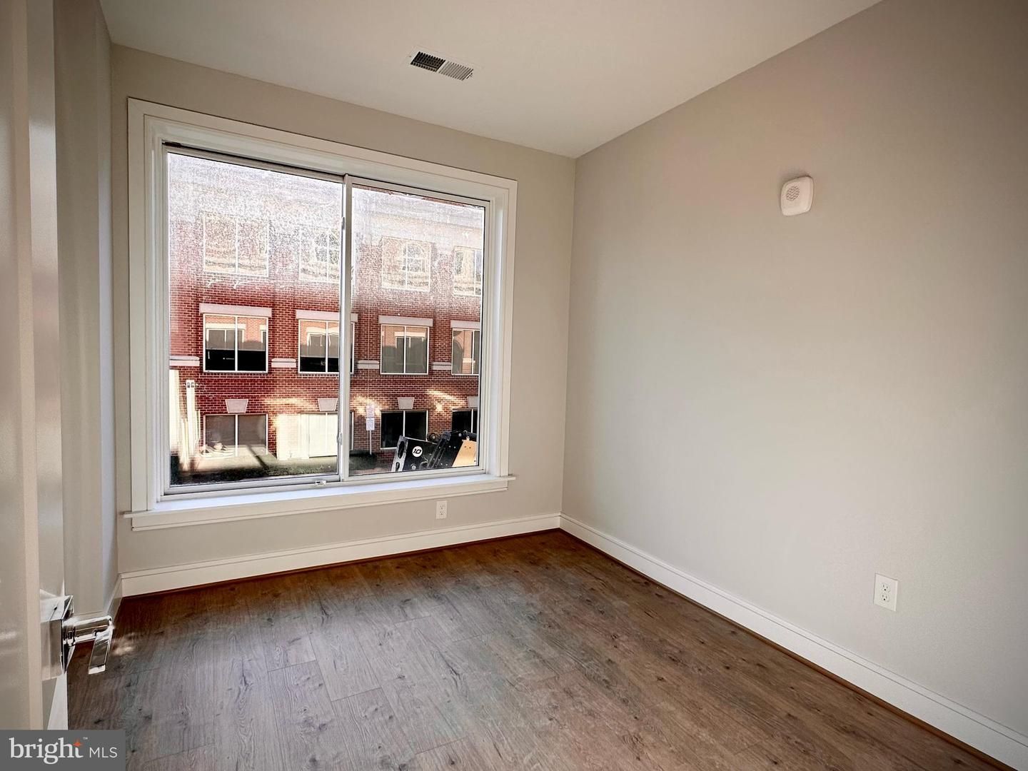 635 Slaters Lane 202