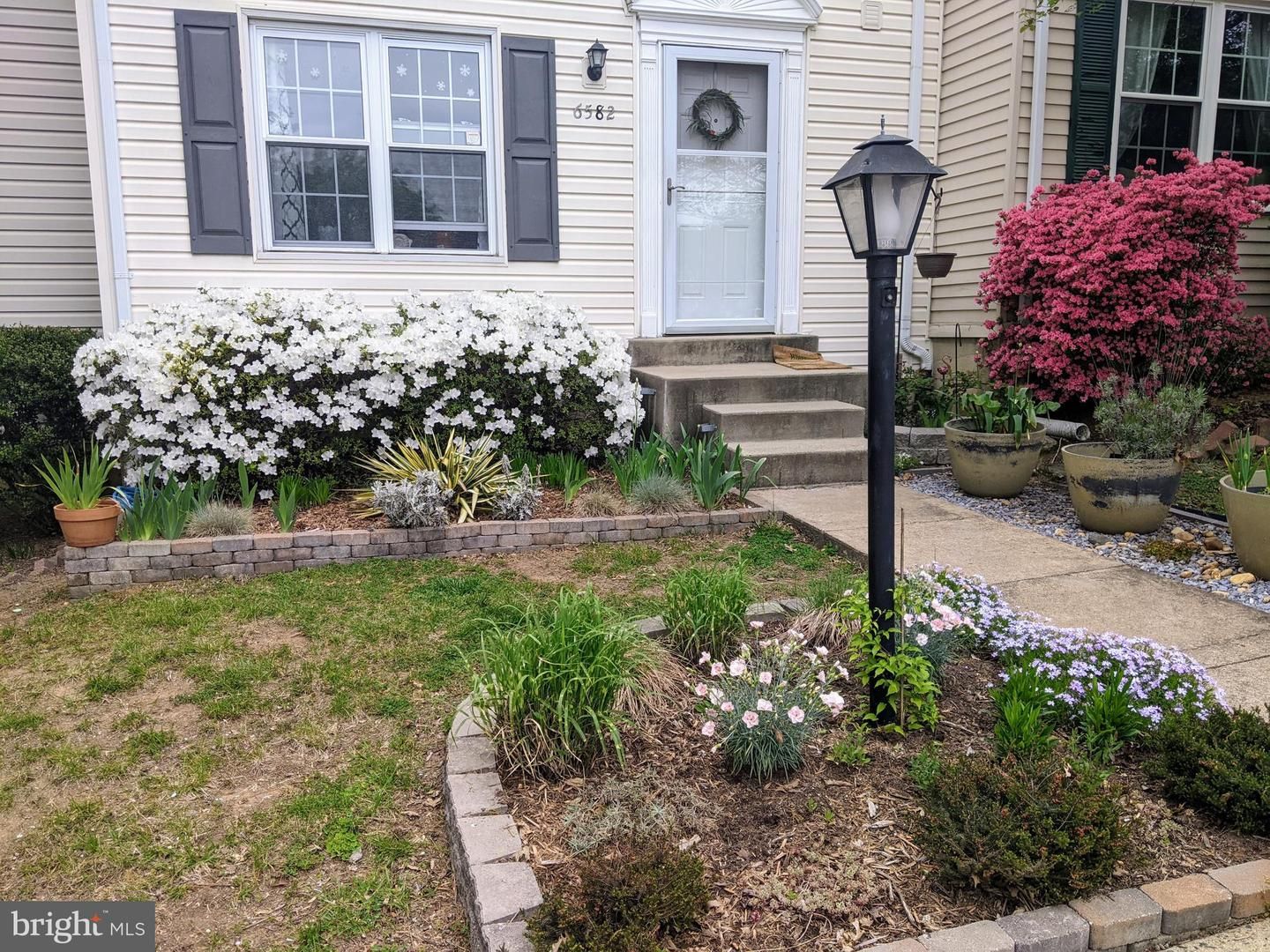 6582 Lochleigh Court