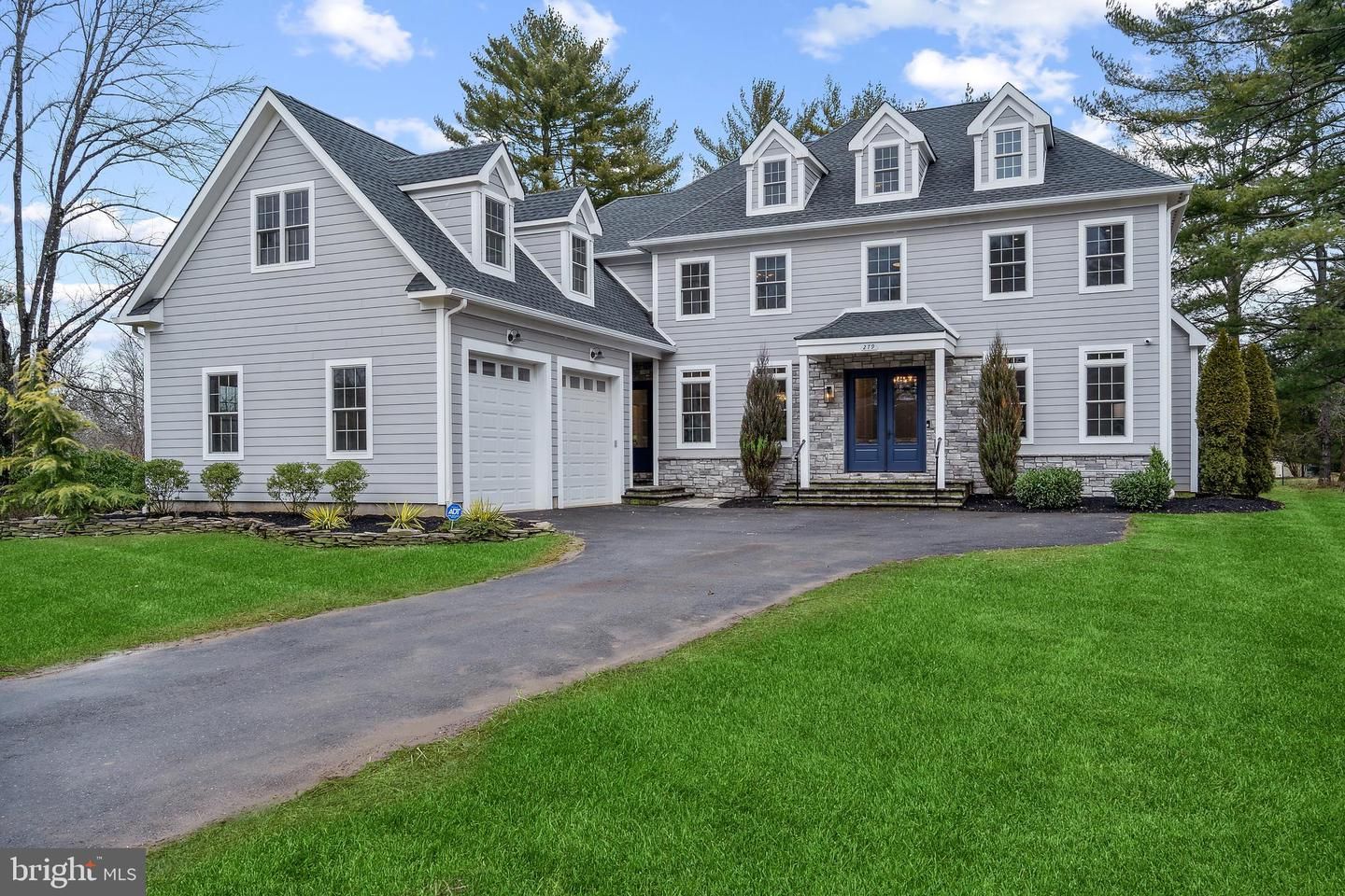 279 Russell Road