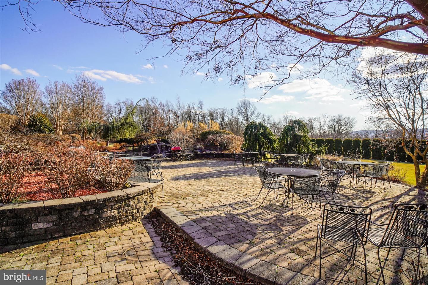 555 E Mountain Road