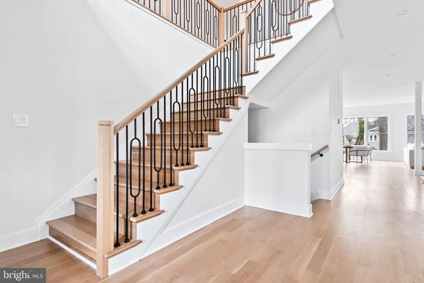 7704 Holiday Terrace