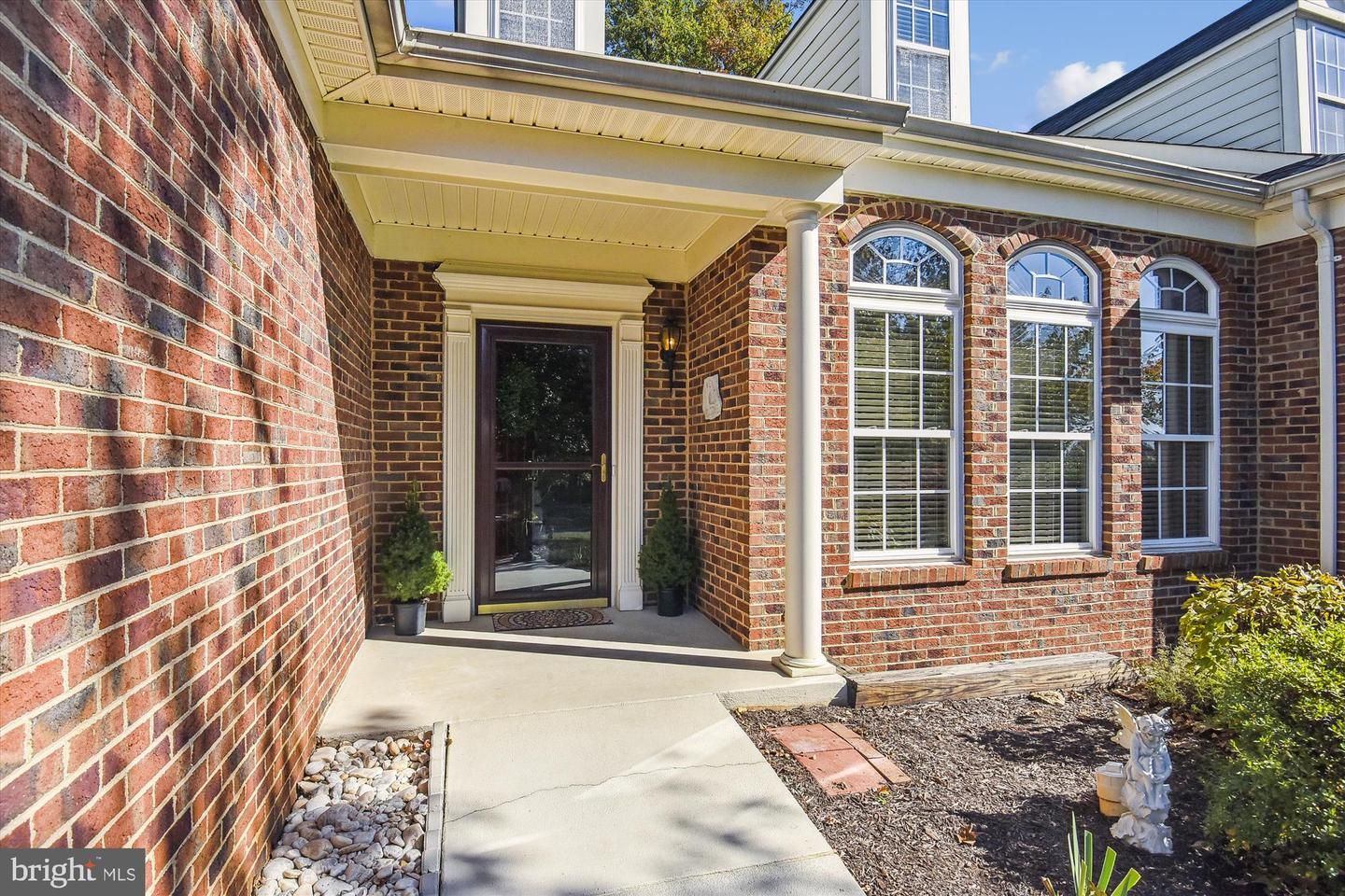 6689 Suffield Lane