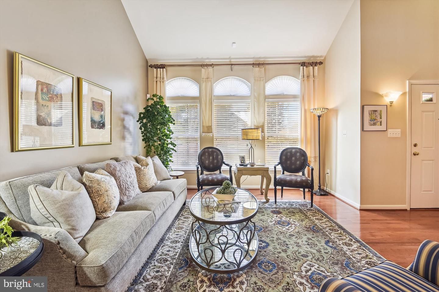 6689 Suffield Lane