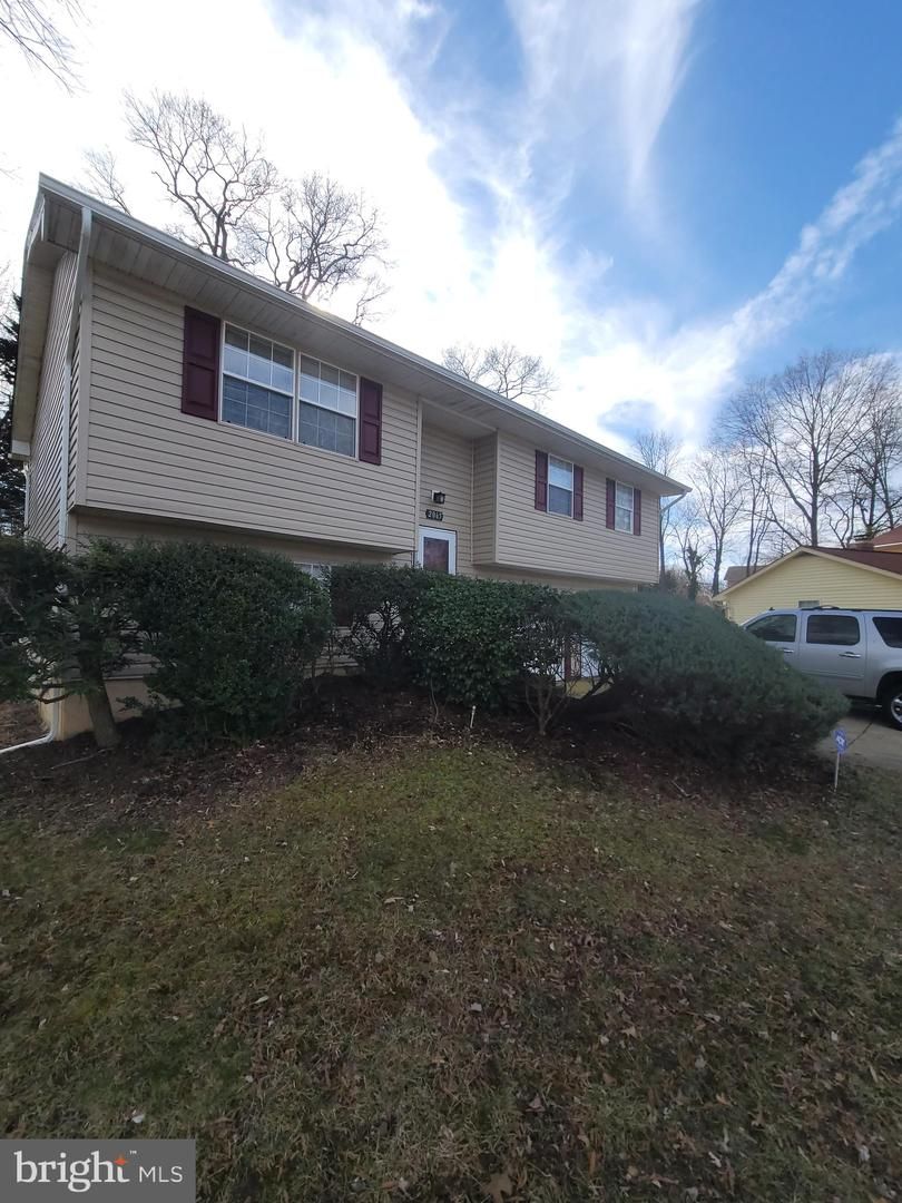 2065 Balfour Court