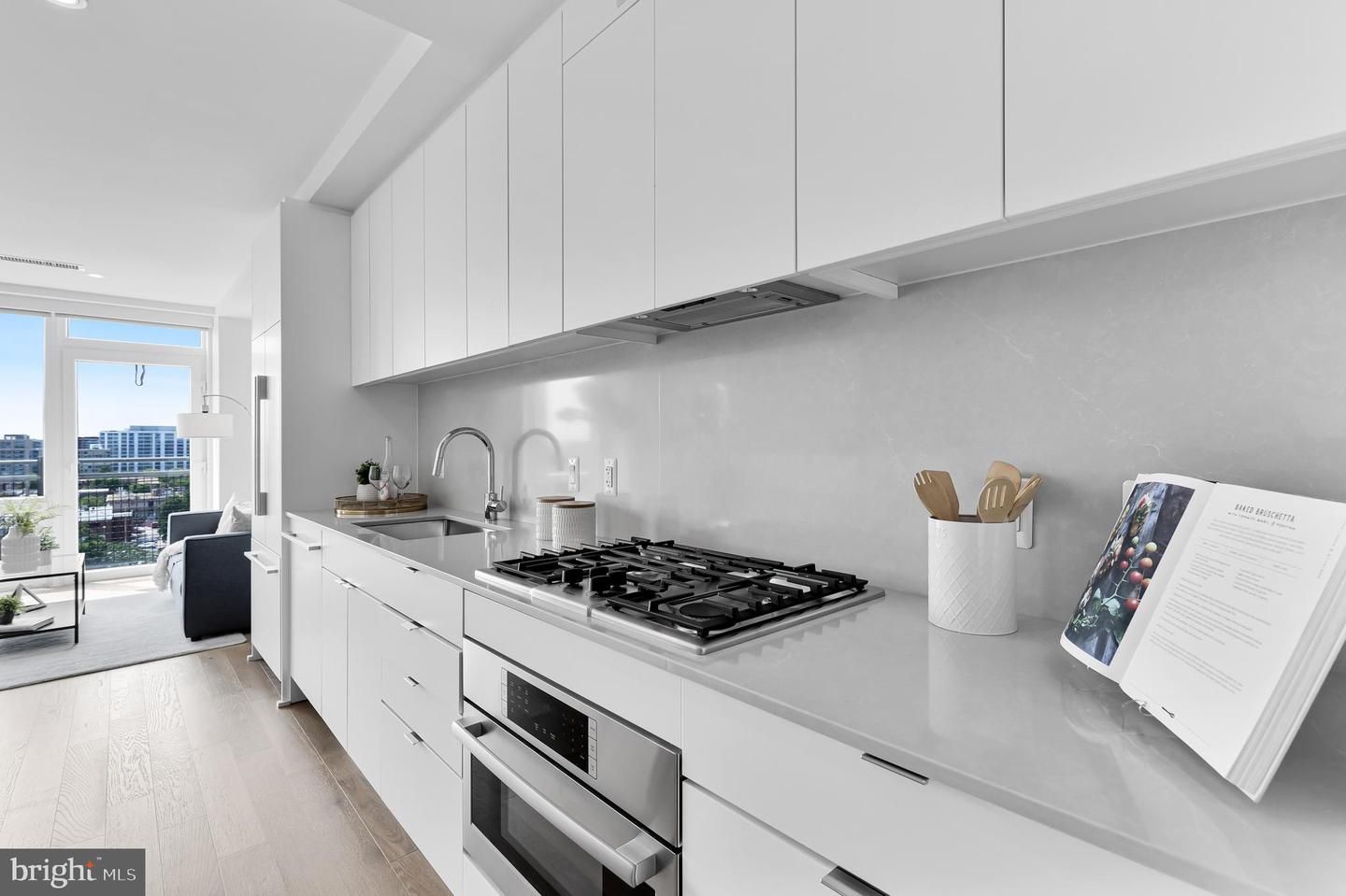 37 L Street SE 603