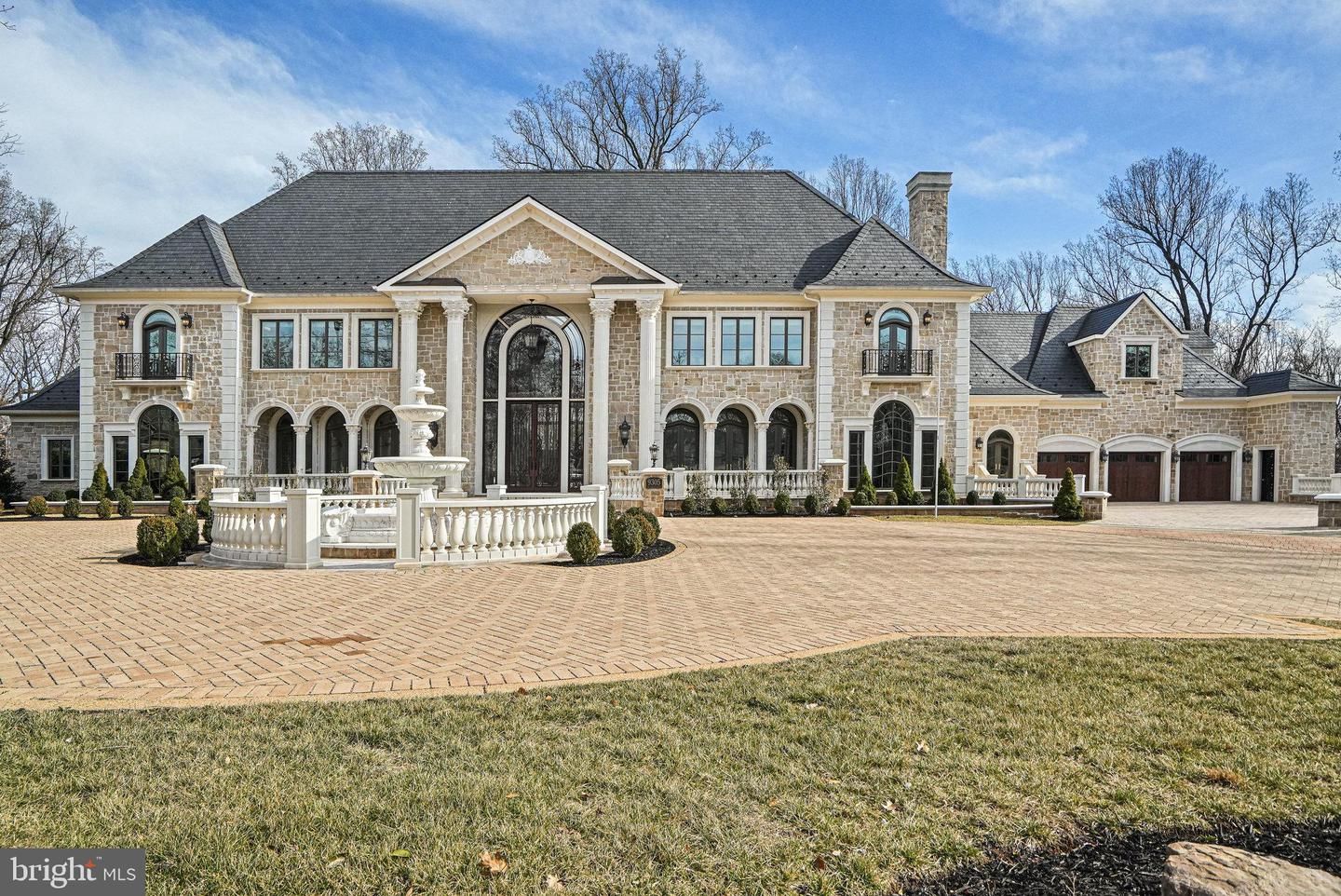 9305 Inglewood Court