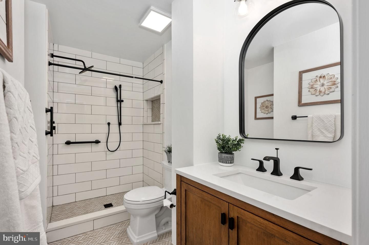 5323 Lake Cove Court