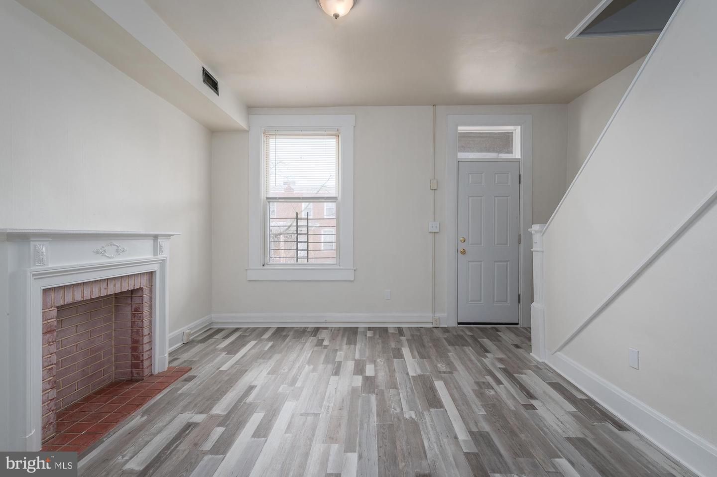 3021 Kenyon Avenue