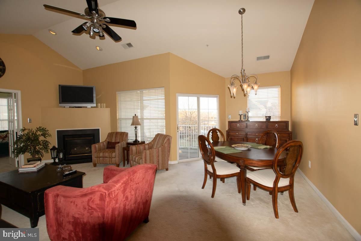 25300 Lake Mist Square 304