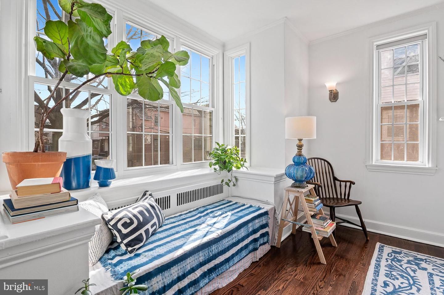 322 S Saint Bernard Street